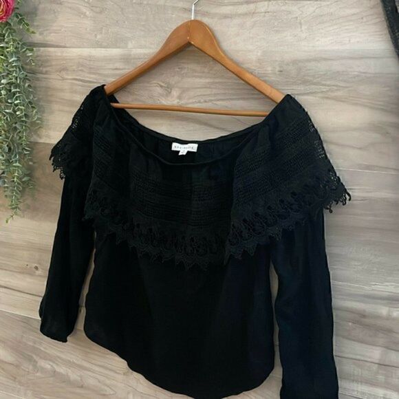 Socialite Womens Black Lace Long Sleeve Off The Shoulder Blouse Top Size Small - Picture 4 of 8
